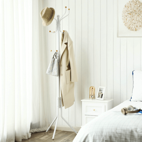 Balta metalinė kabykla paltams