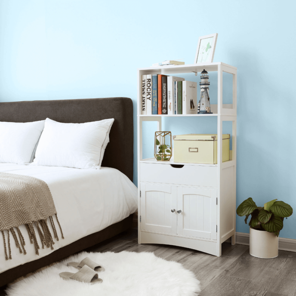 Balta vonios spintelė su 2 atvirais skyriais