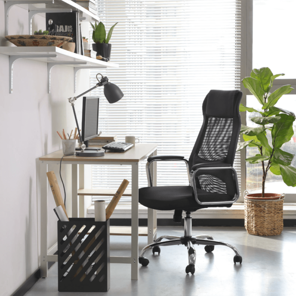 Ergonomiška biuro kėdė su kvėpuojančiu atlošu