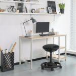 Stovima, reguliuojama ergonomiška kėdė darbui