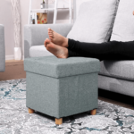 Tvirtas lengvas pufas ant  kojelių | 300 kg | 40 x 38 x 38 cm | Šviesiai pilka