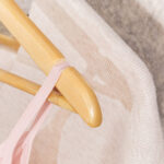 20 medinių kabyklų rinkinys