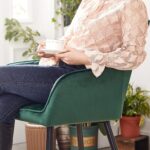 Veliūrinė valgomojo kėdė su porankiais | 6 vnt. kompl. | Miško žalia