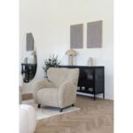 Brisbeno indauja | 140 x 85 x 40 cm | Juoda